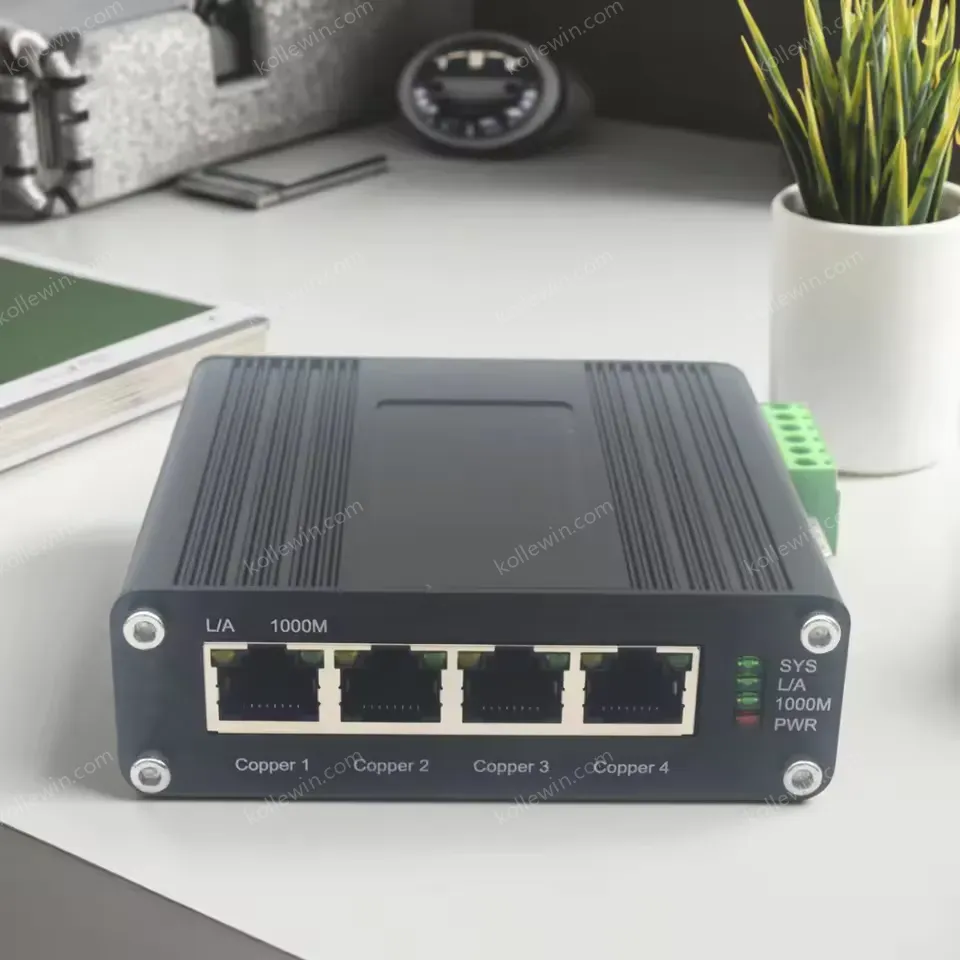 E-link LNK-IMC-A1400G-SFP Industrial 4-port 10/100/1000Base-T + 1-port 100/1000Base-X SFP Ethernet Switch with 110~230VAC Input