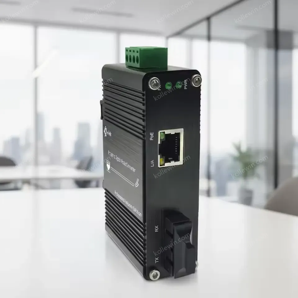 Elink Mini Industrial 100/1000BASE-X to 10/100/1000BASE-T 30W PoE+ Media Converter LNK-IMC3012P Series