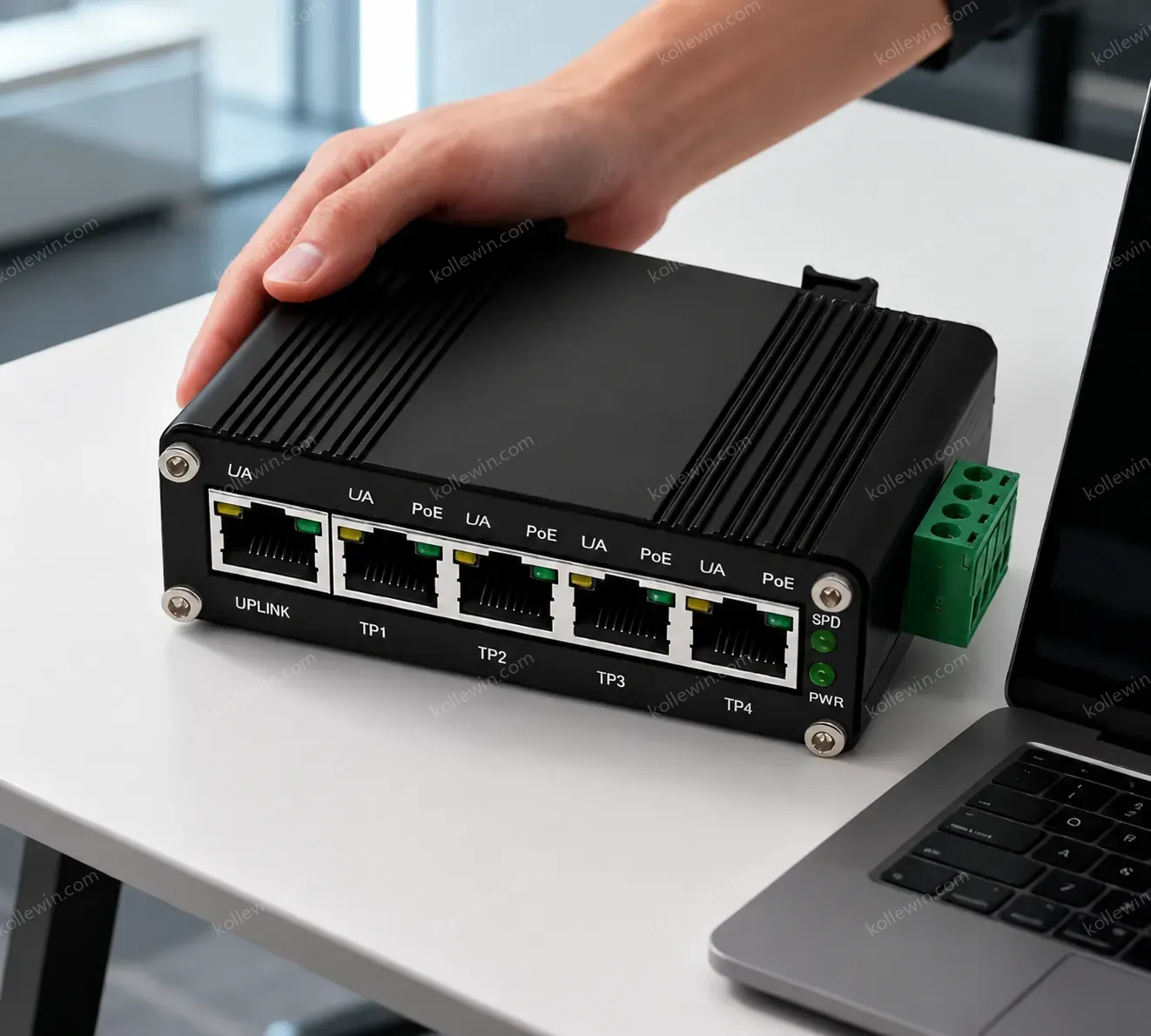 Industrial Mini 5-Port 10Gbps Gigabit Ethernet 12-48VDC Wide Temperature IP40 Metal Case Wall Mount Harsh Environment E-link